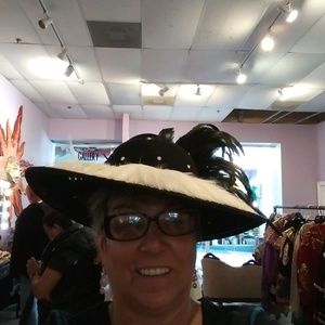 Meet your Posher, Dorothy